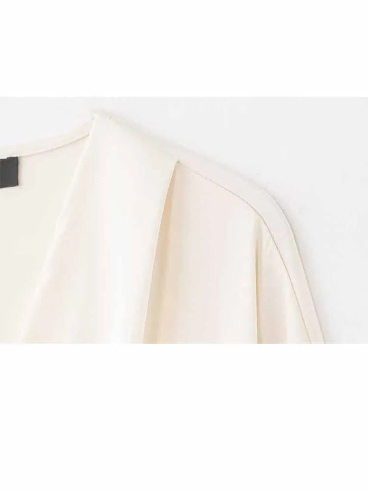 Minimal Collar Shirt